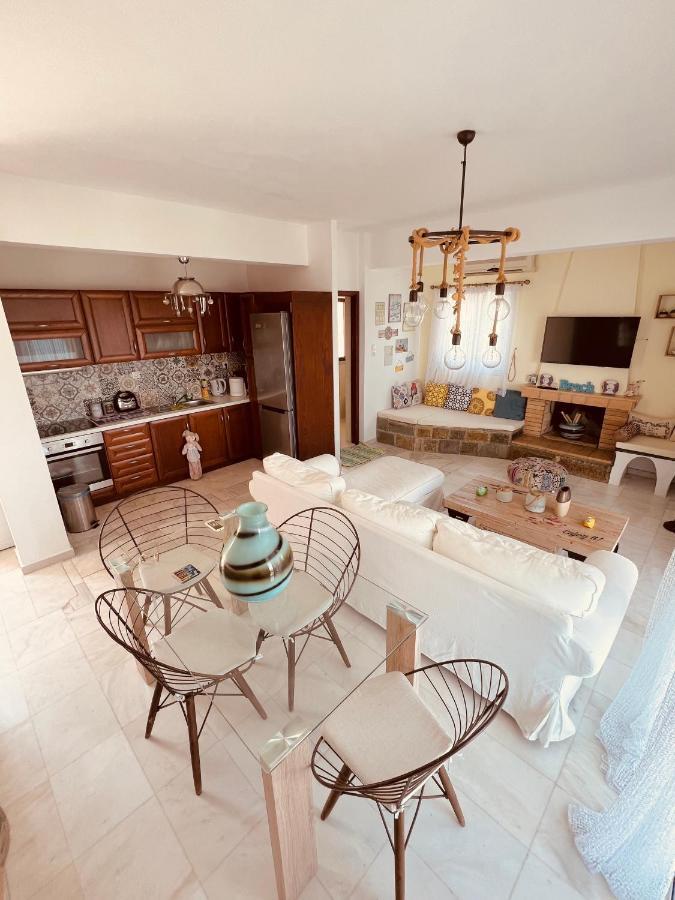 Magic House At Halkida 1M From The Beach! Appartement Chalkís Buitenkant foto