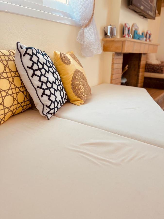 Magic House At Halkida 1M From The Beach! Appartement Chalkís Buitenkant foto